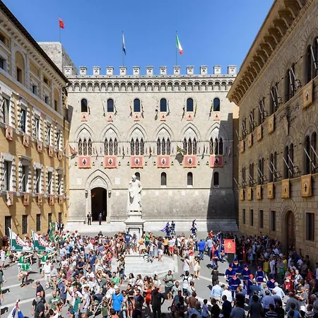 Domus Nannini - Palazzo Nannini * Siena